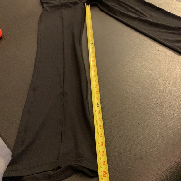 NWT Yogalicious Super High Rise Elastic Free Flare Slit Front Leg-M - Picture 8 of 8